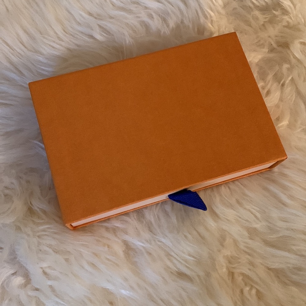 Empty Louis Vuitton small box - image 3